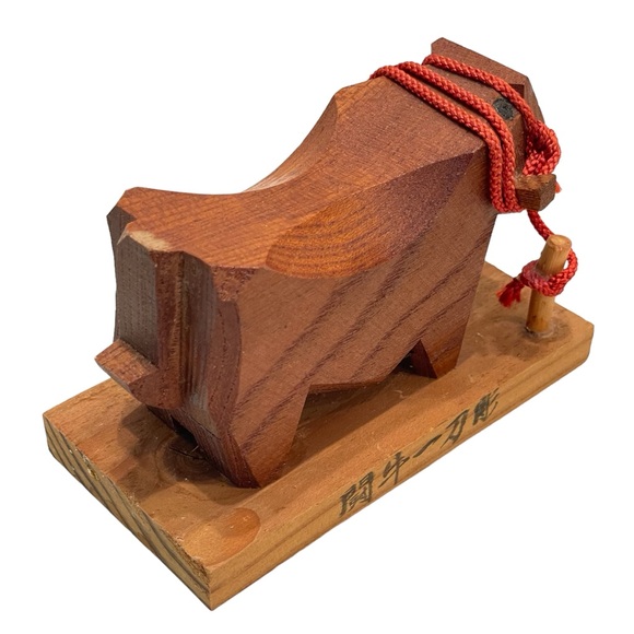 Vintage Traditional Cultural Japanese TOUGYU ITTOUBORI Bull Sumo Wood Figure - Picture 6 of 13